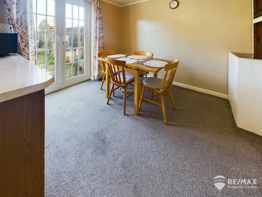 Dining Area.jpg