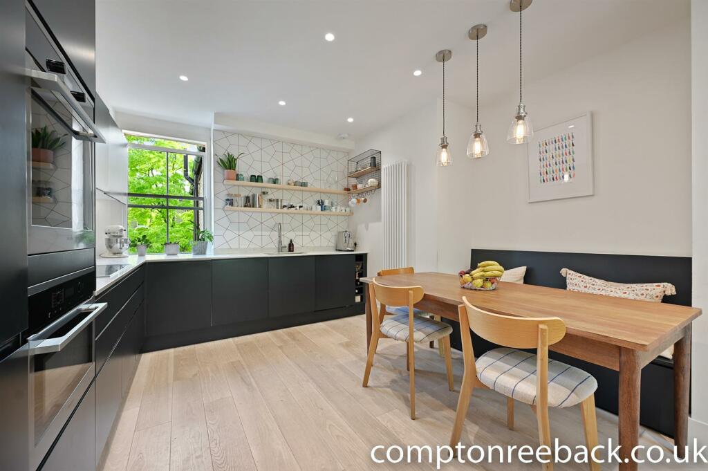 CR - 79 Morshead Mansions - Kitchen3 (1).jpg