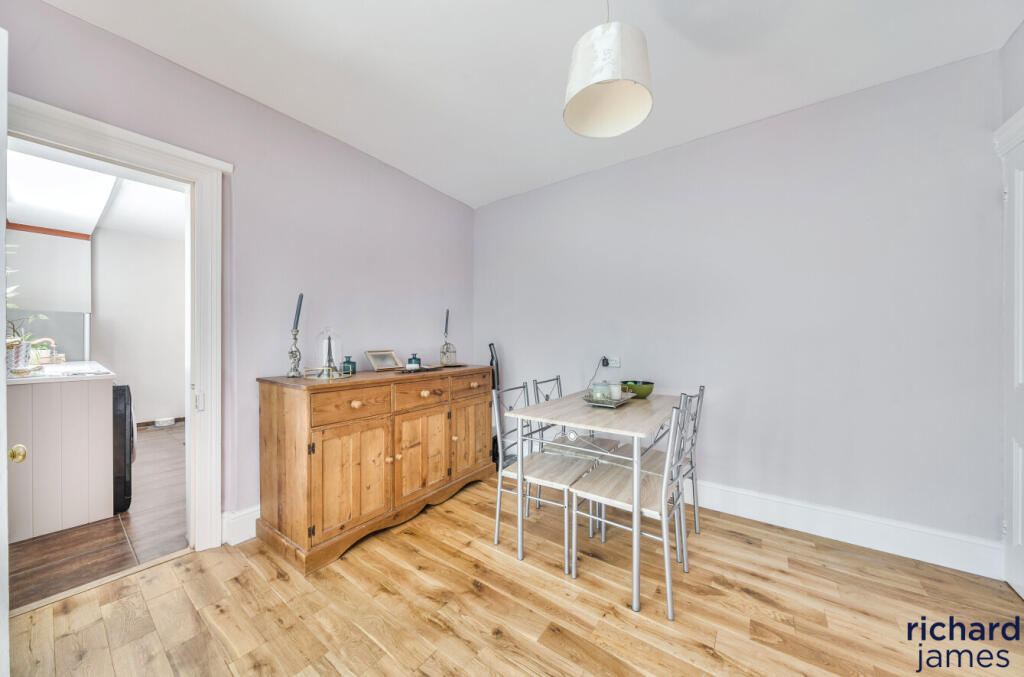 6dc2079f49df4db5be6dac4df8f93b53