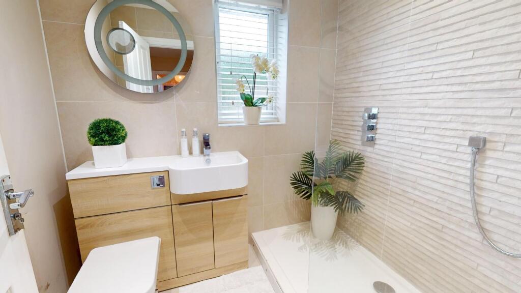 SHOWER ROOM