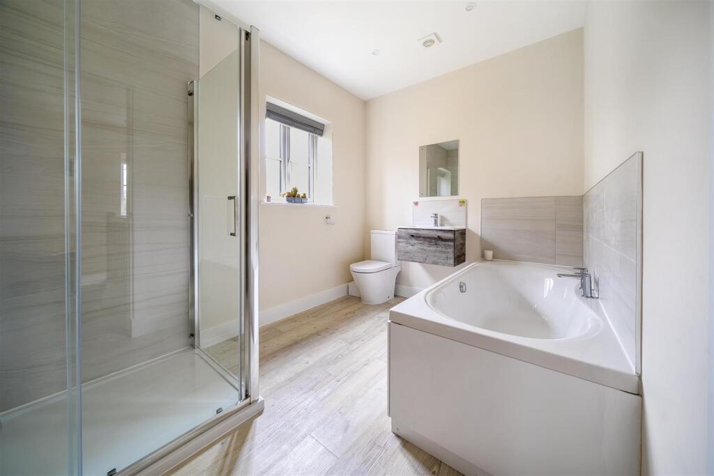 Park View House, 16 Earls Farm Way, Towcester (8).