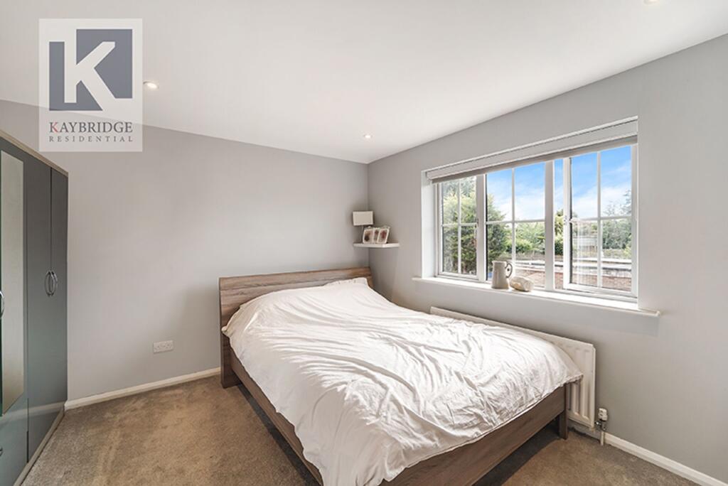 Pemberley Chase, West Ewell