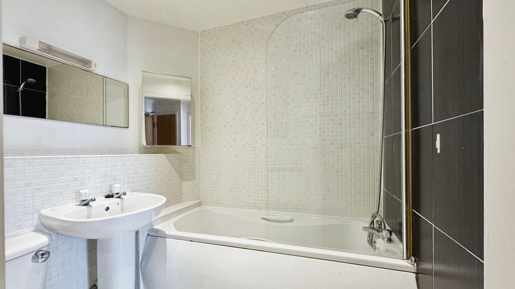 7a26d320-image_pi...