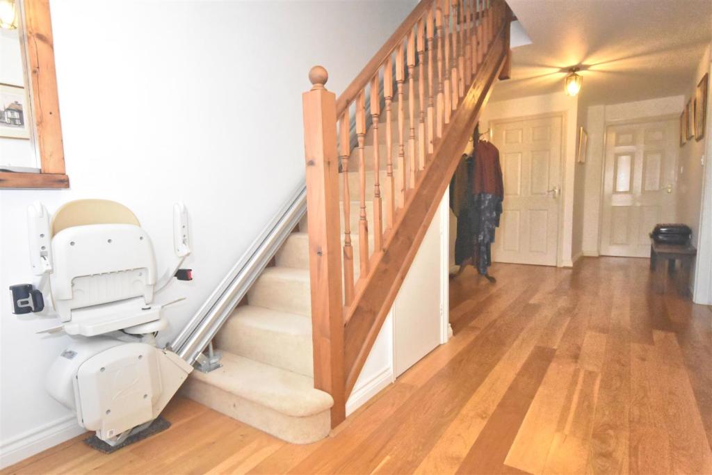 Hallway.jpg