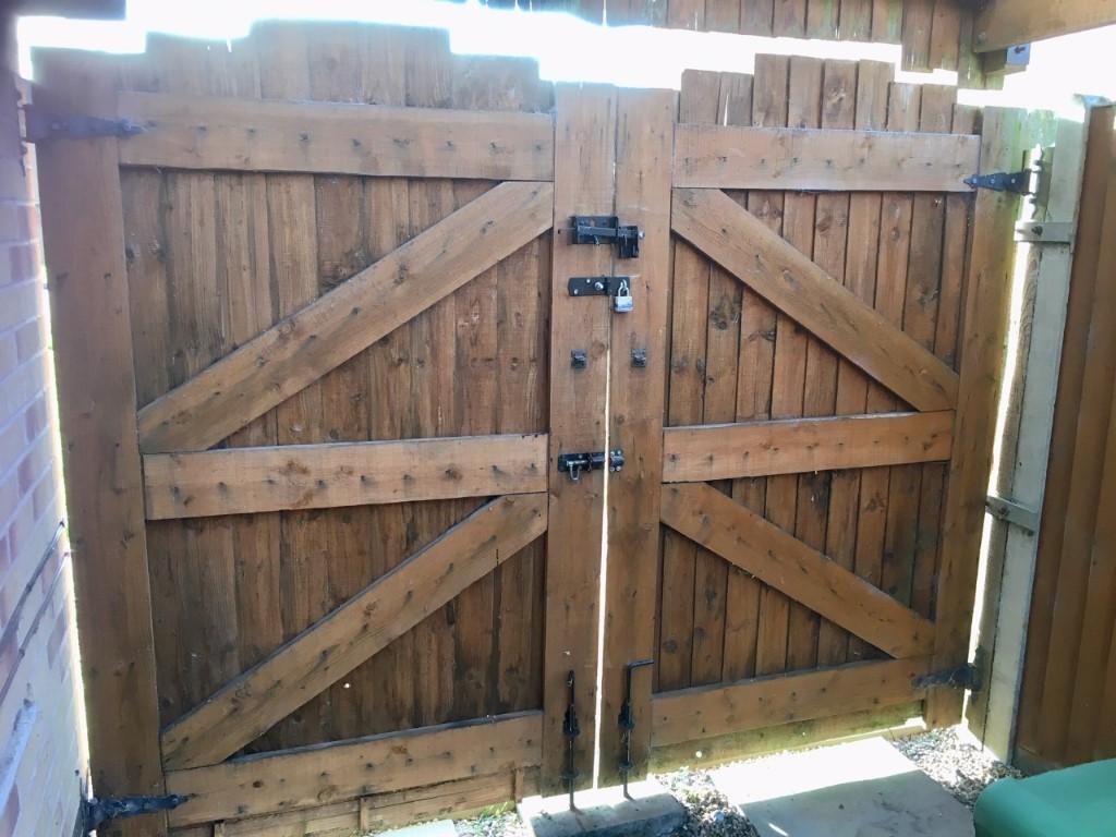 Double gates 