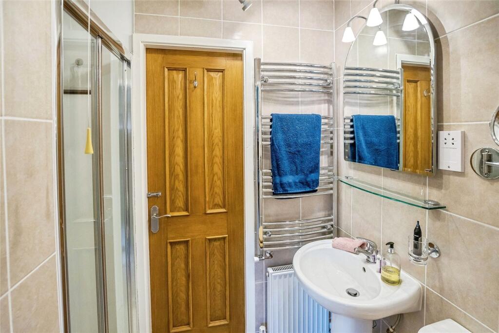 Jack &amp; Jill En-Suite