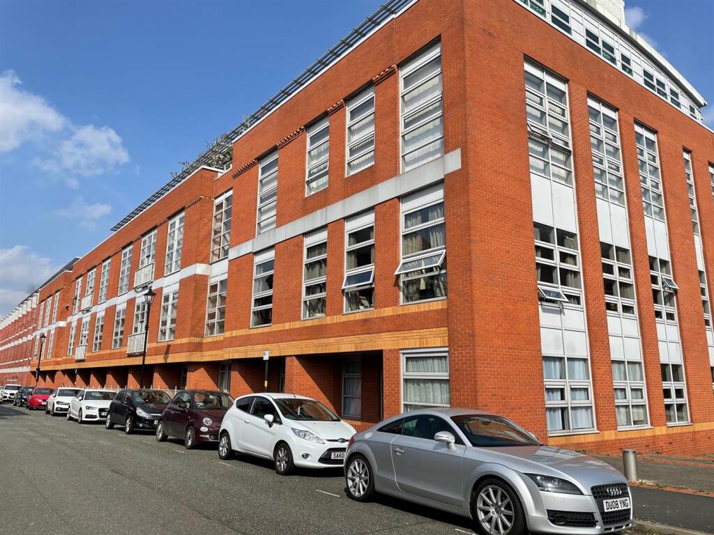 Platinum Apartments