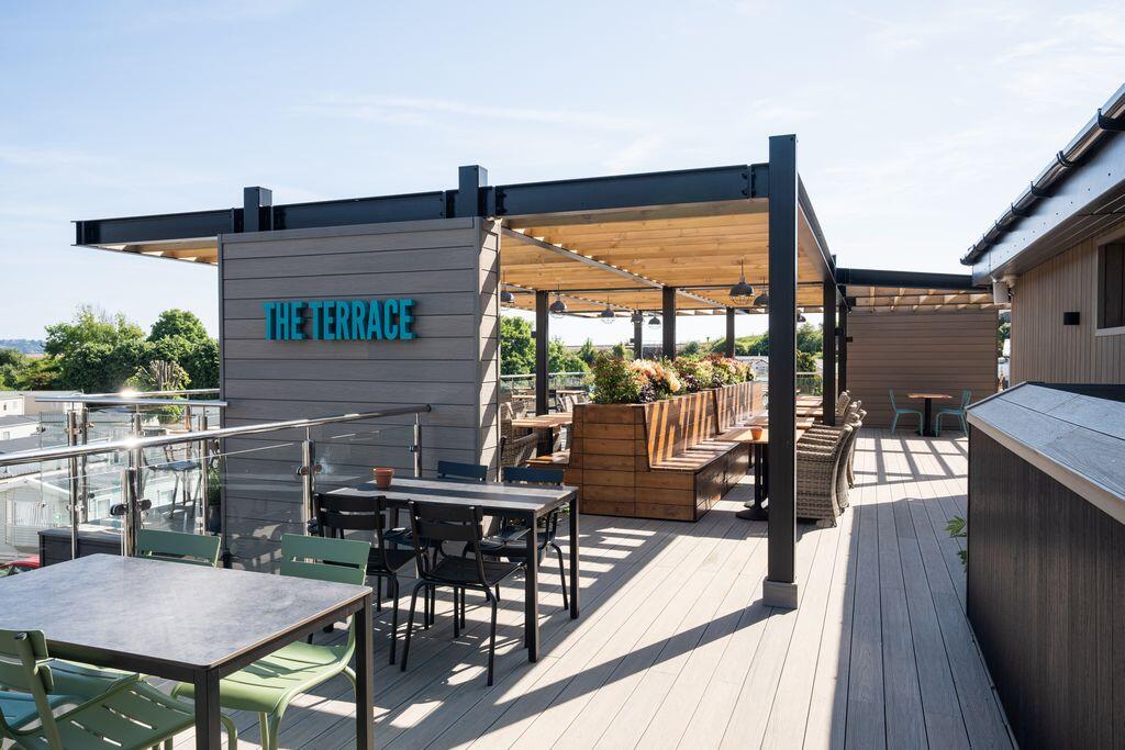 2023 Devon Waterside Outdoor Terrace Restaurant Co