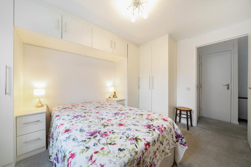 1337061-10-6895dc...