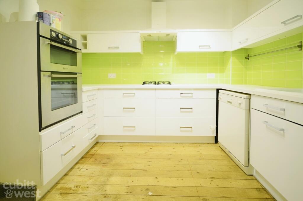 68189e7b-kitchen