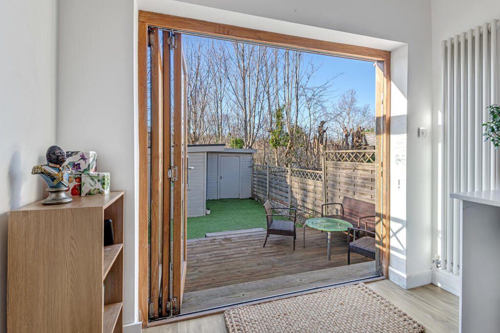 Bi-folds