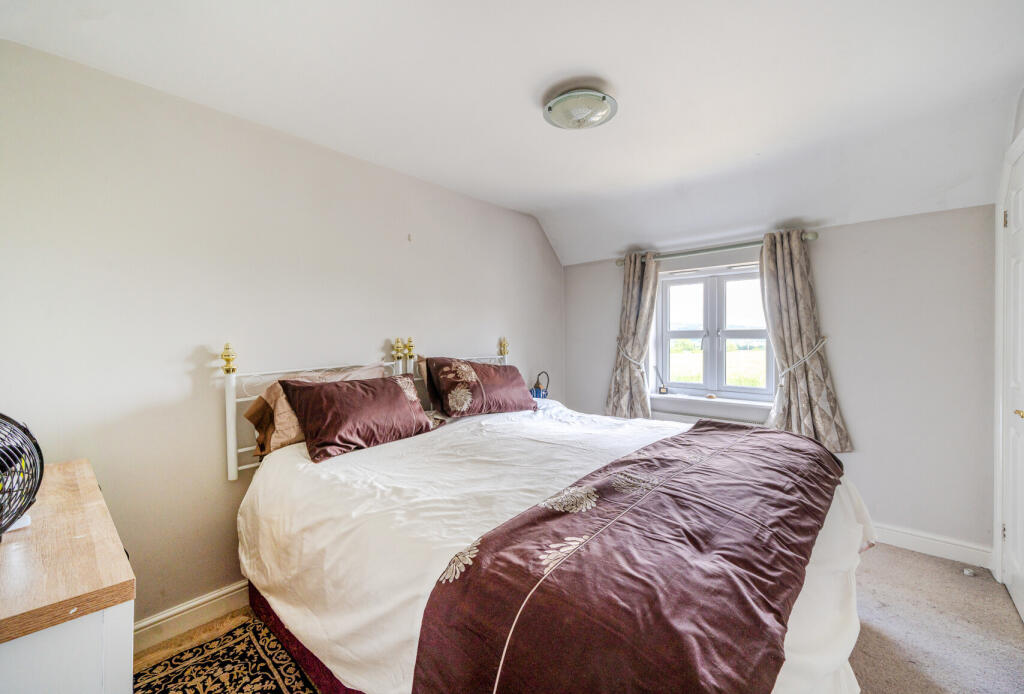 1306791-4-68499d9...