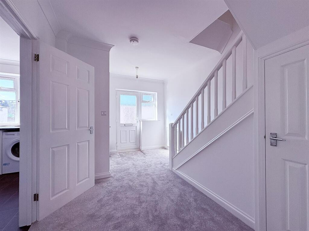Hallway.jpg