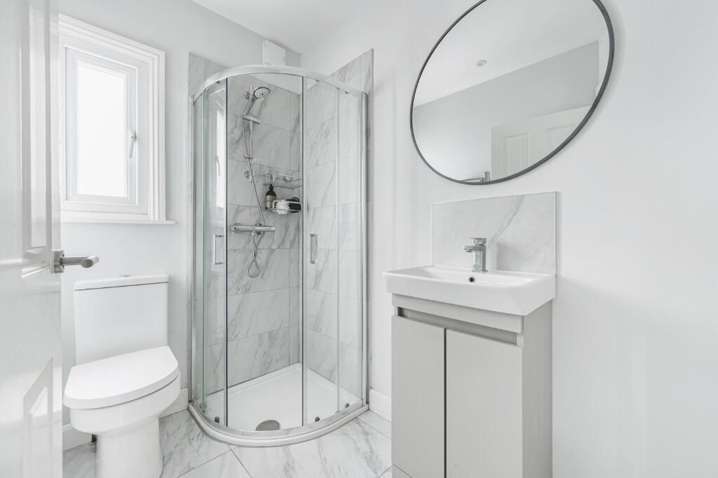 18 Gunnersbury Lane-17.jpg