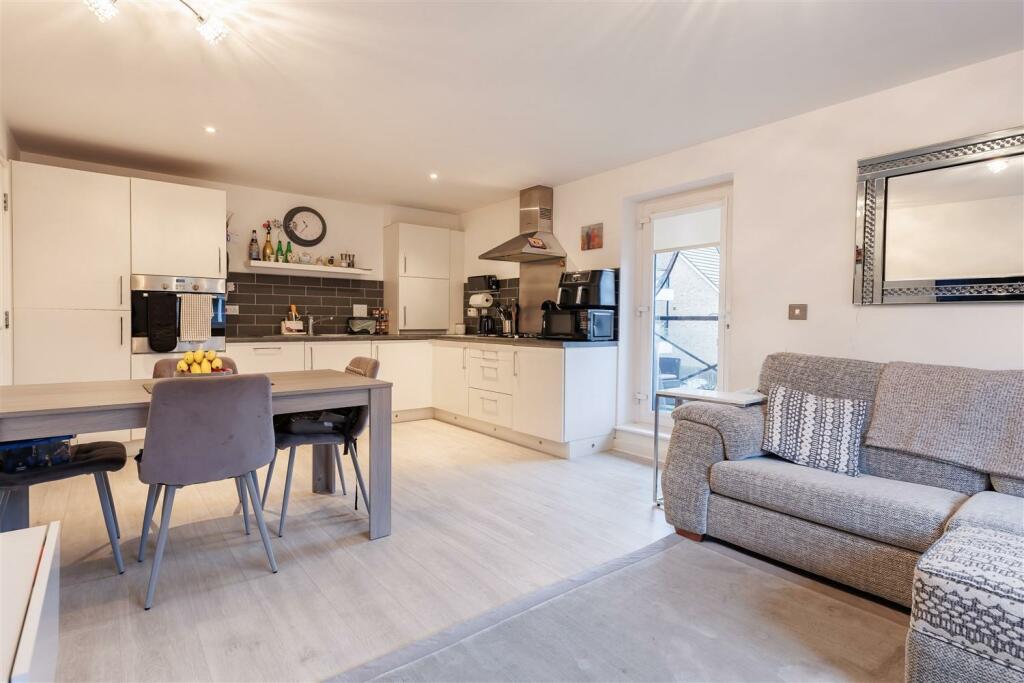 62 Blenheim  (5).jpg