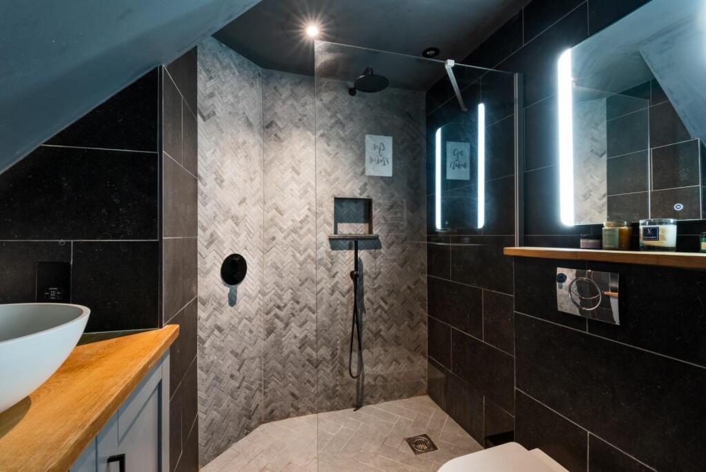 65 Englishcombe Lane, Bath, BA2 2EE-19.jpg