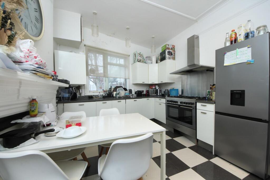 GV- 2 Wolverton Mansions  (10).jpg