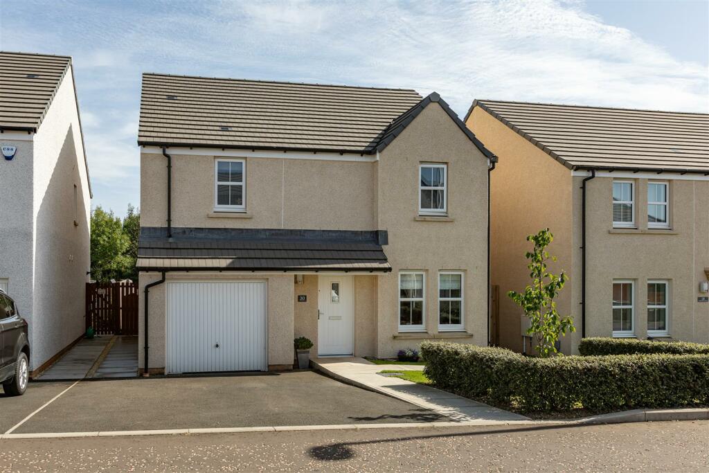 30 Knoll Park Drive Galashiels 02.JPG