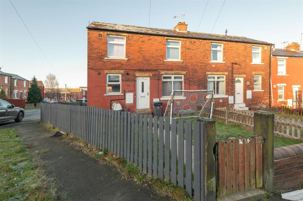 01 - 72 Whitwell Green Lane HX5 9EG.jpg