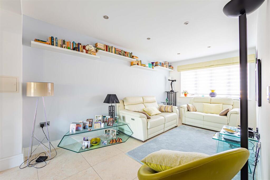 Living Room.jpg