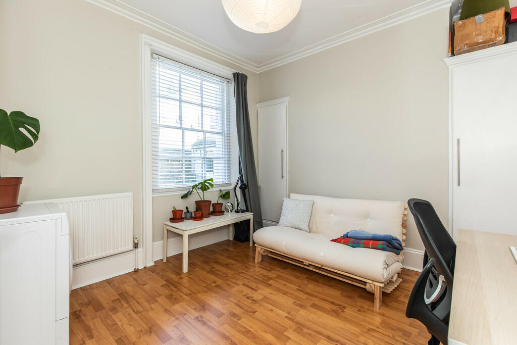 17 Norfolk Square...