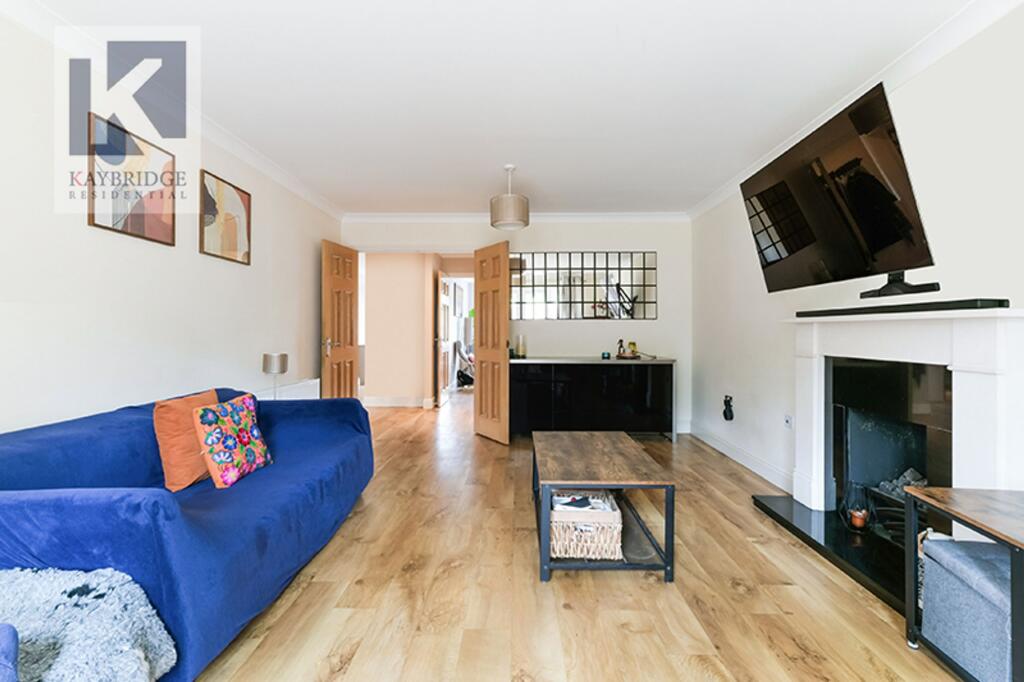 Bankside, Epsom - KT17 3AR