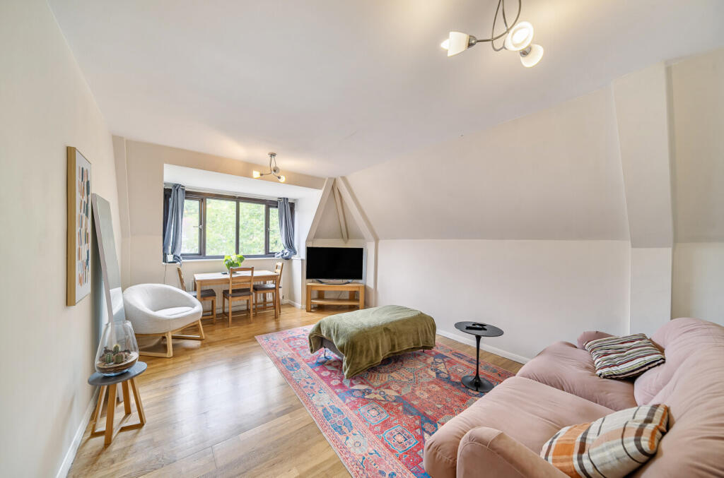 1330769-11-688390...