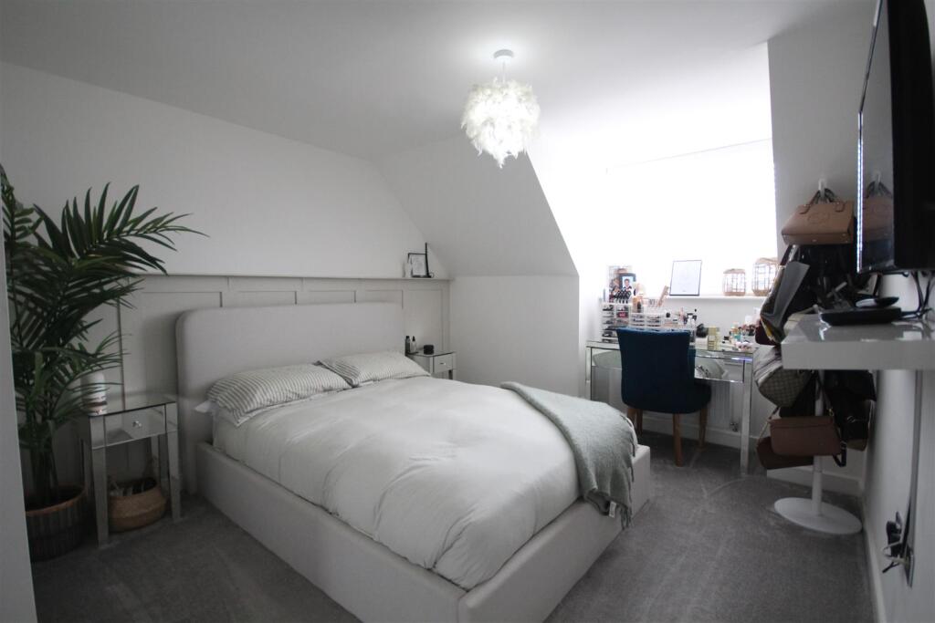 Double Bedroom 1