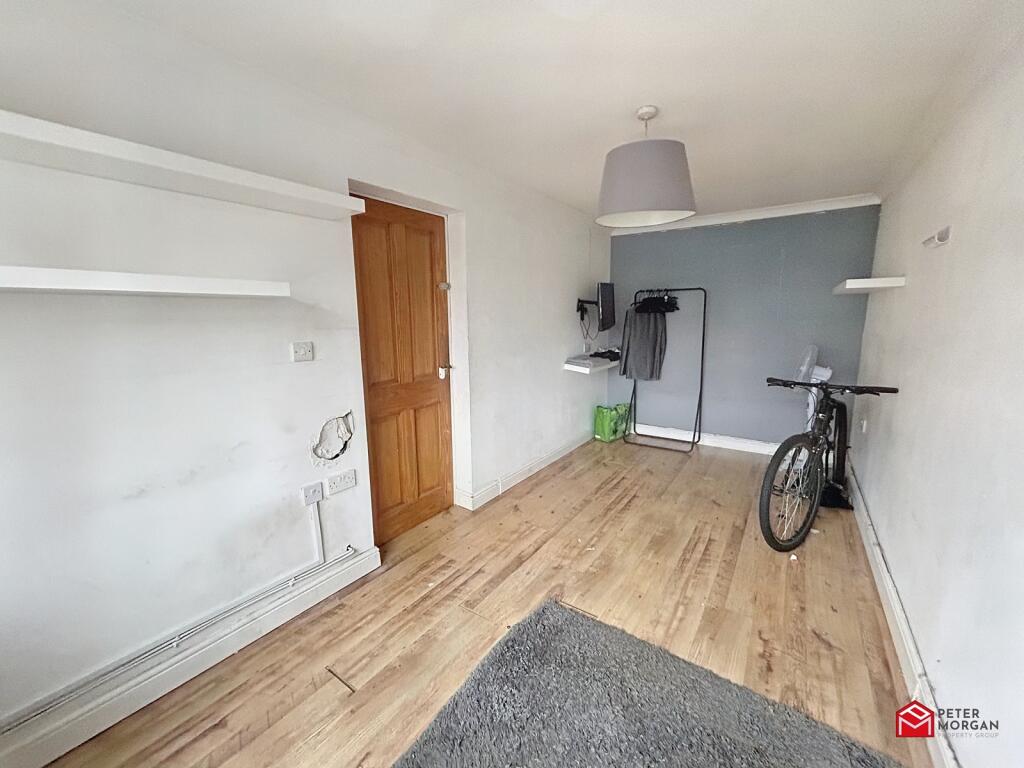 Sitting Room / Bedroom 4