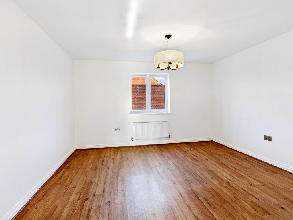 CAM05192G0-PR0030-STILL012