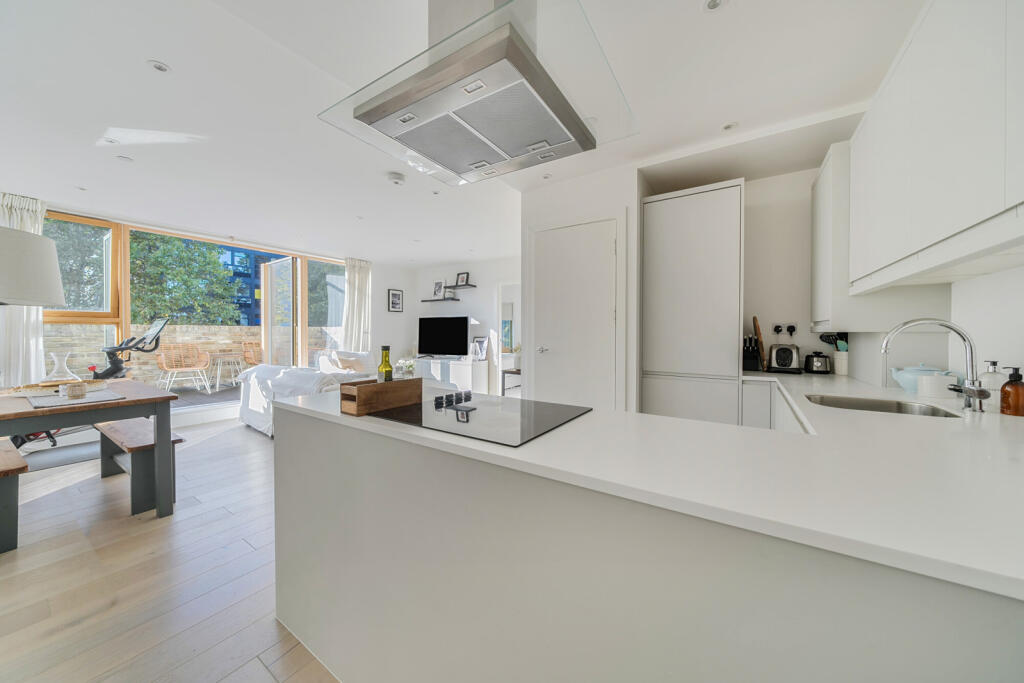 Kitchen/Reception