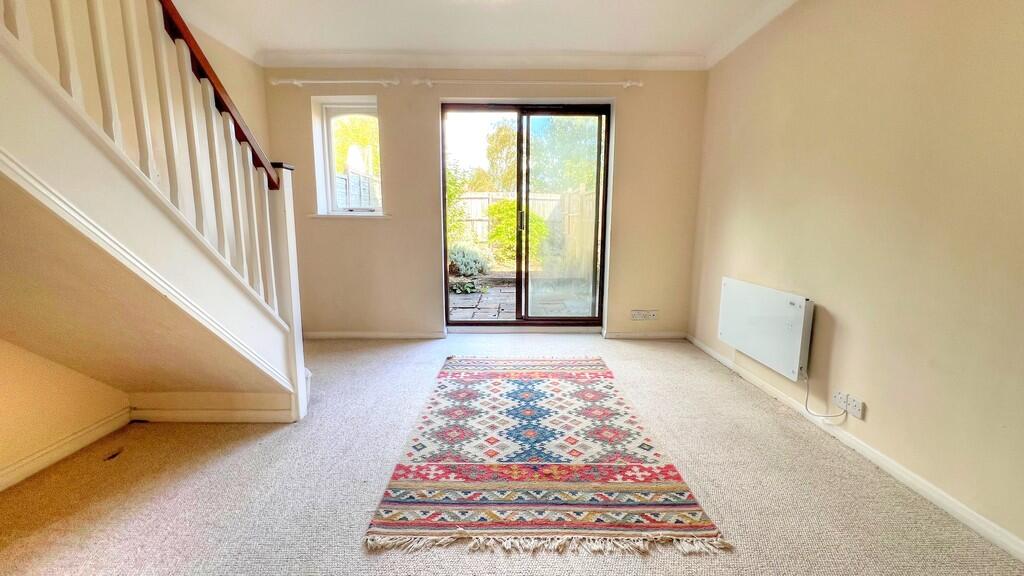 23 Balmoral Way 1...