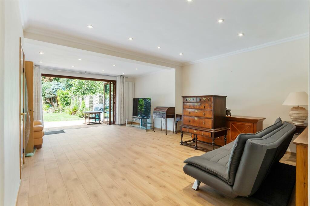 Reception/Family Room