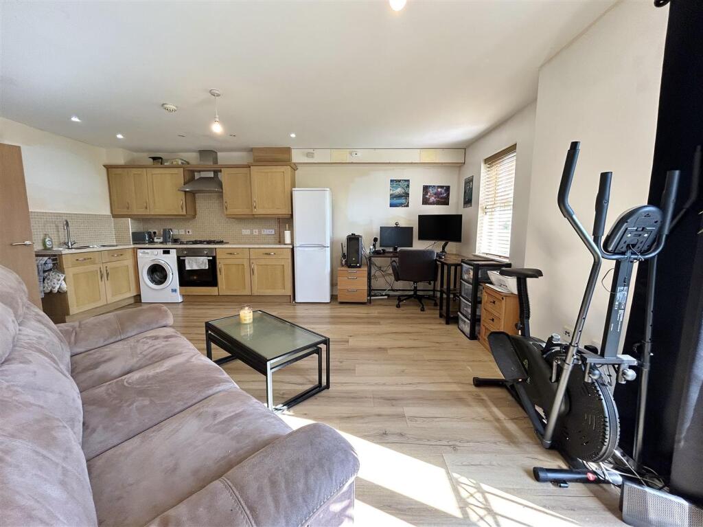 Open Plan Kitchen/Living/Dining Area