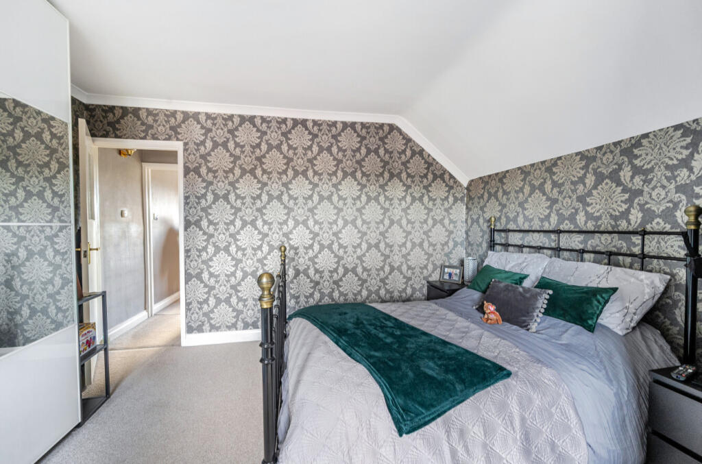 1387099-3-6932b06...