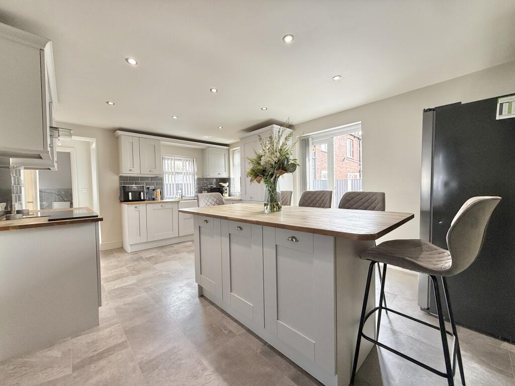 20250806_124137882_iOS