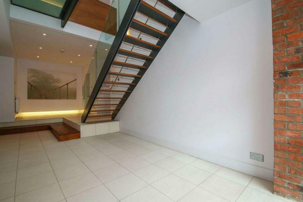 Split Level Hall 2