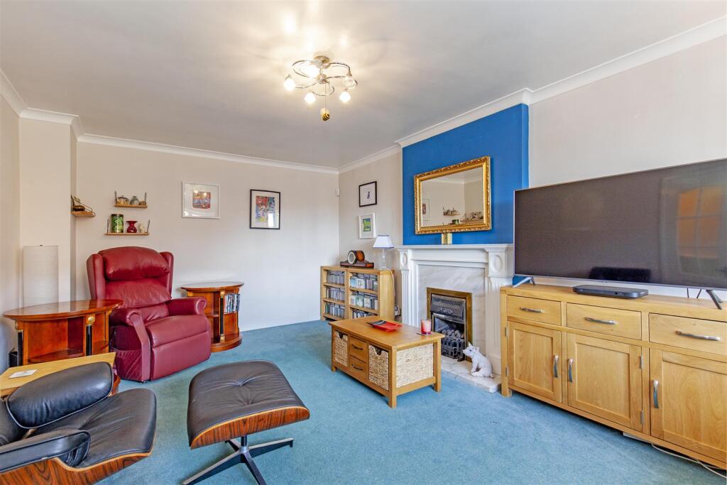 Reception Room-3.jpg