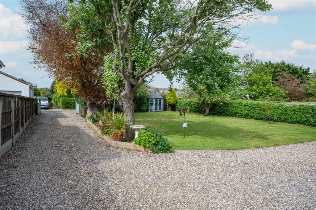 Driveway &amp; Front Garden.jpg