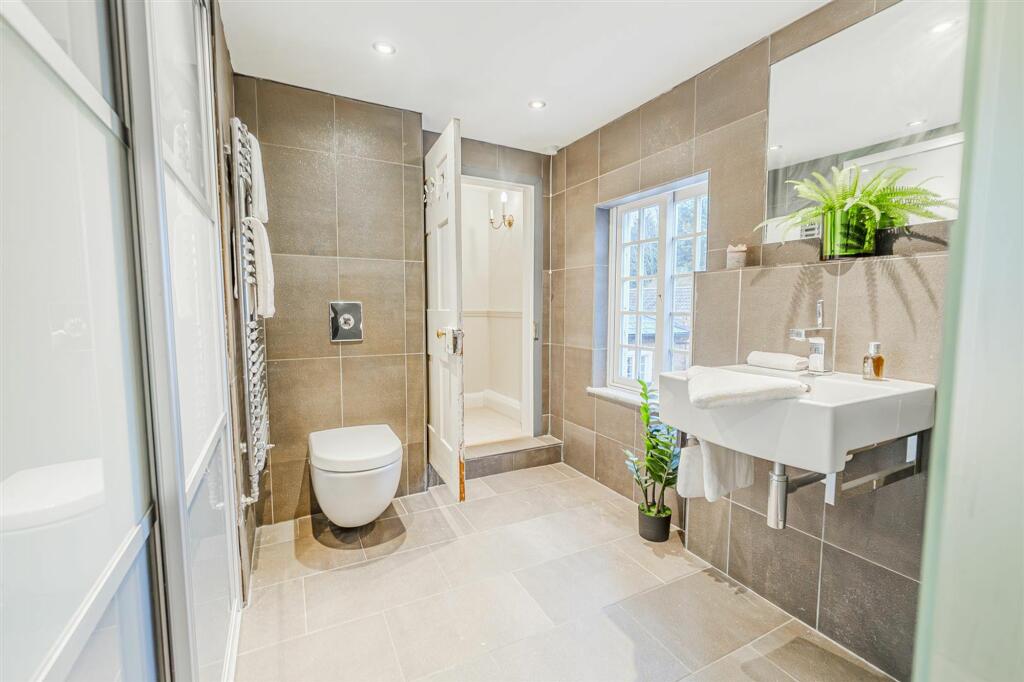 Main shower room
