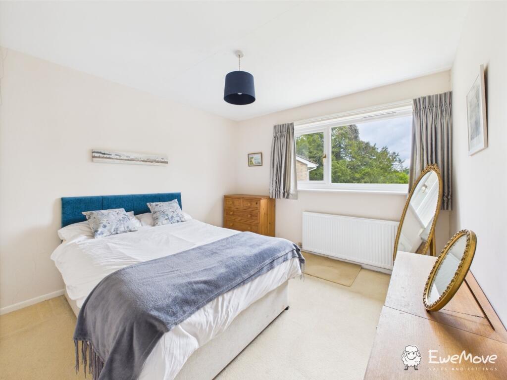 CAM02877G0-PR0069-STILL002