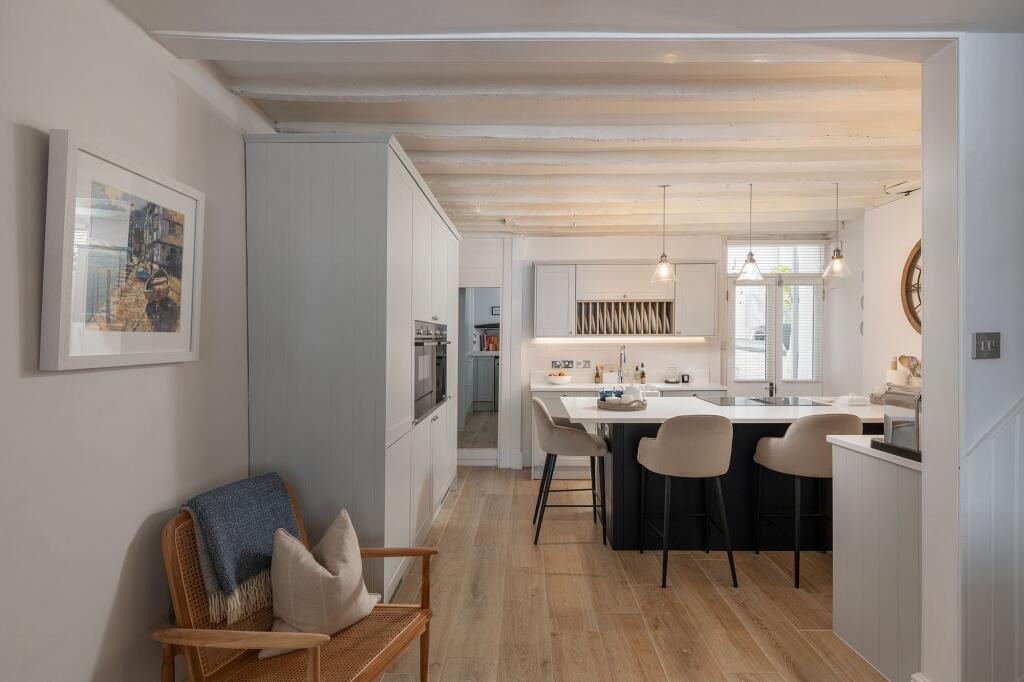 The Old Bakery, Clarence St, Dartmouth - Kitchen