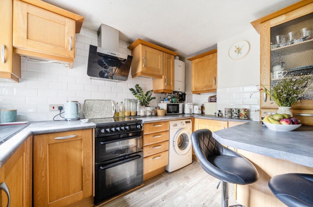 1350591-11-68c7eb...