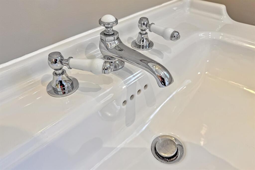 13WoodstockRoadSouth-44.jpg