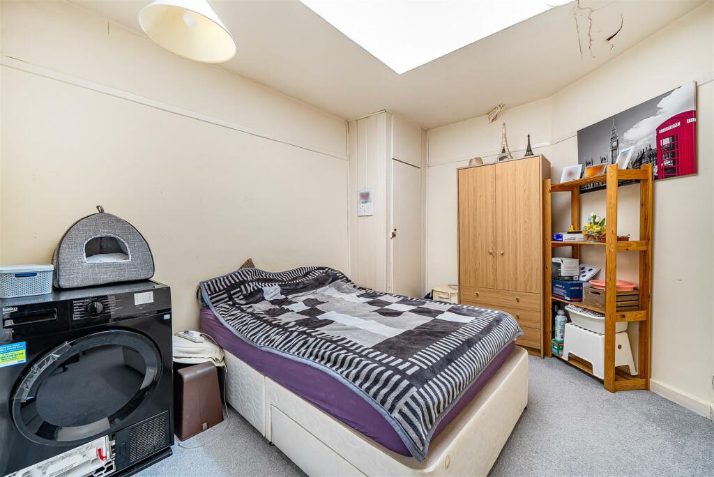 Bedroom 2.jpg