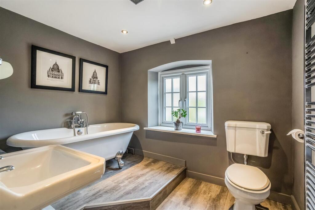 68750_Crofton-Cottage-Bath-Road  (31).jpg