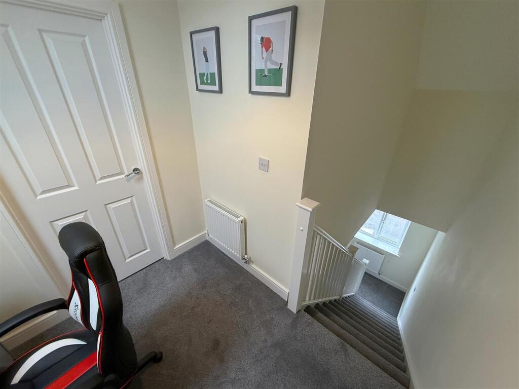2nd Floor Landing.JPG