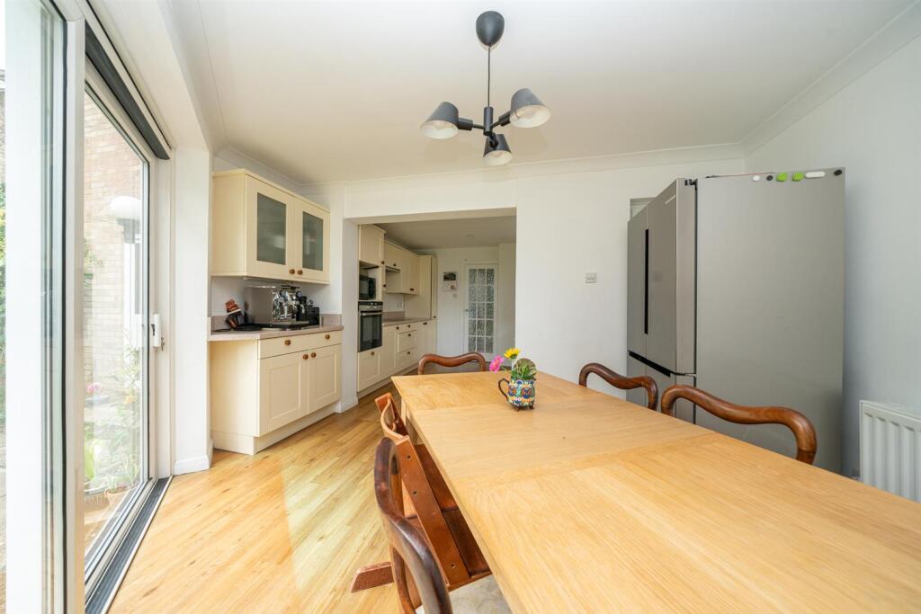 Kitchen/Breakfast Room