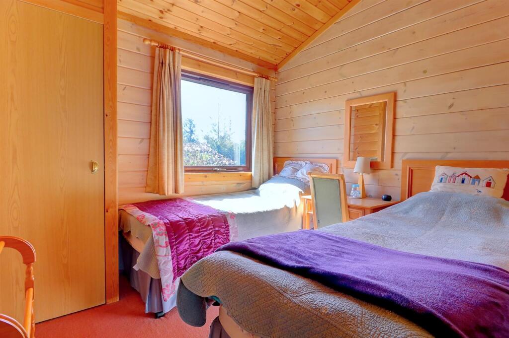 Bedroom 3.jpg