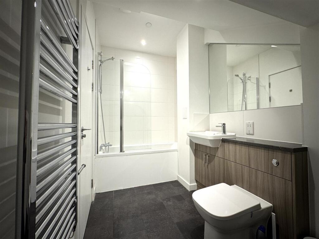 Bathroom.jpeg